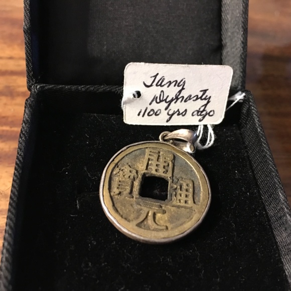 Qing and Tang Dynasty Ancient Coin Pendants - Picture 2 of 5